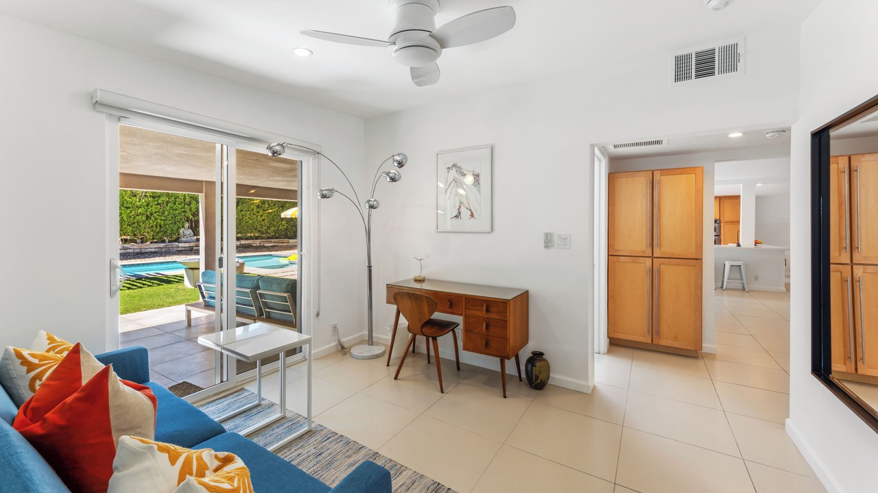 Photo of Livingroom in Cathedral City Cove