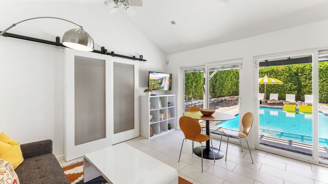 Photo of Livingroom in Cathedral City Cove