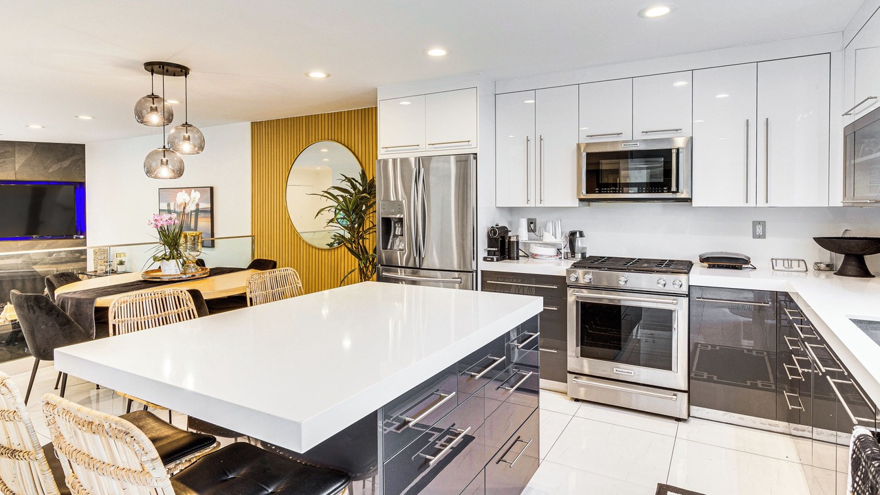 Photo of Kitchen in Warner Center