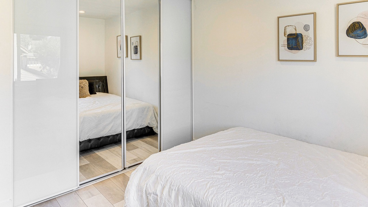 Photo of Bedroom in Warner Center