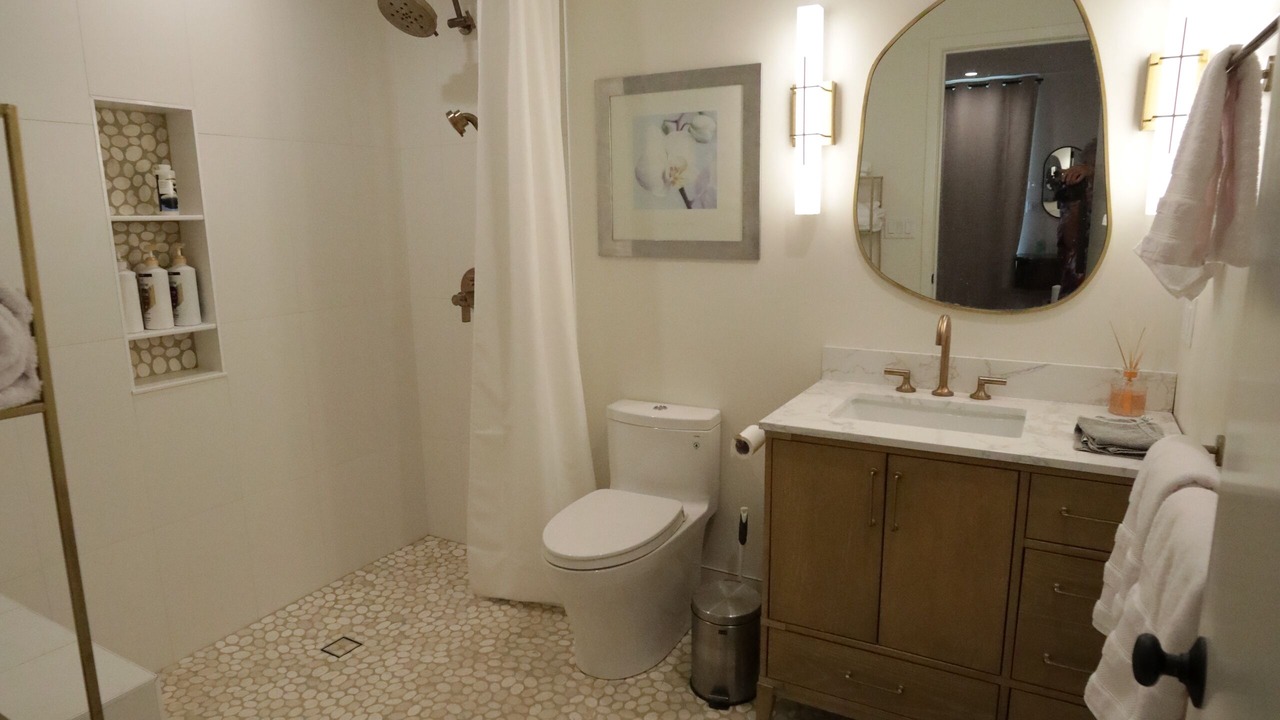 Photo of Bathroom in Agoura Hills