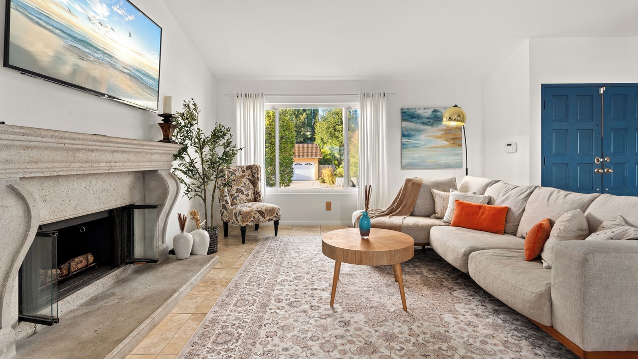 Photo of Livingroom in Topanga