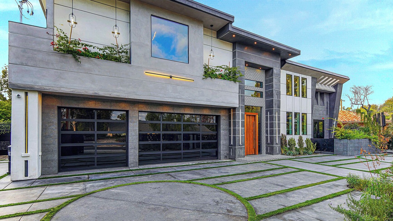 Photo of Outdoor in Encino