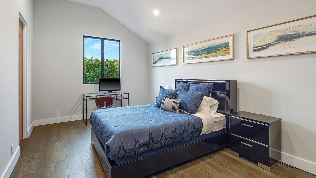 Photo of Bedroom in Encino