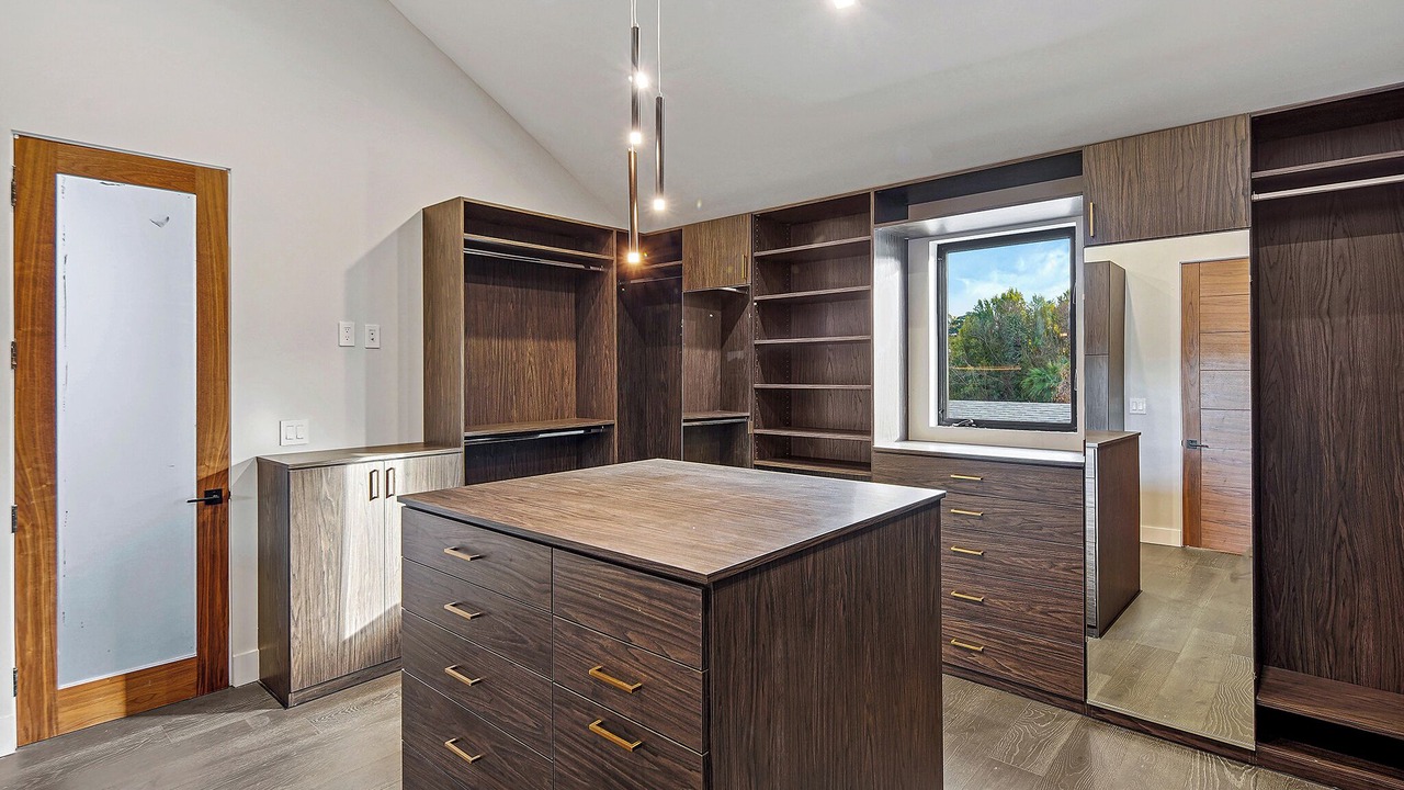 Photo of Kitchen in Encino