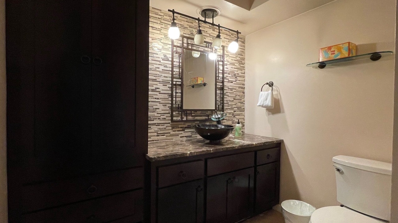 Photo of Bathroom in Winter Gardens