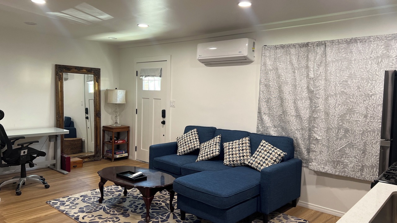 Photo of Livingroom in Newhall