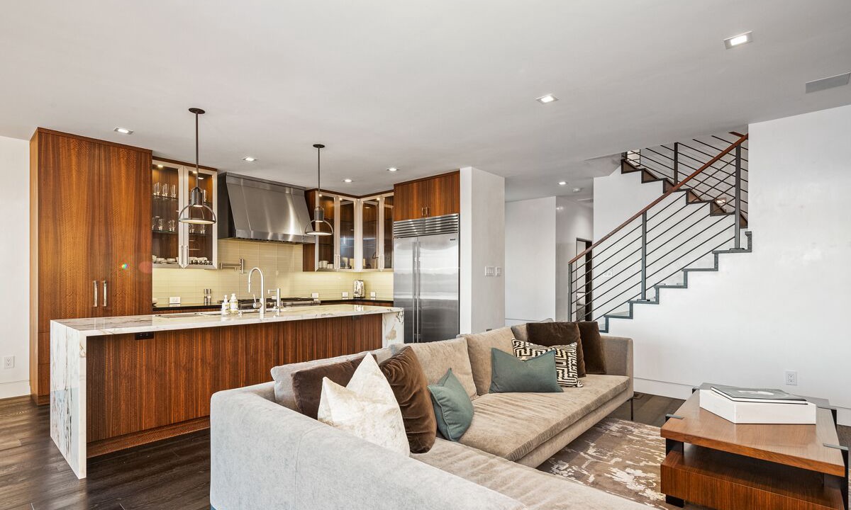 Photo of Livingroom in Balboa Island
