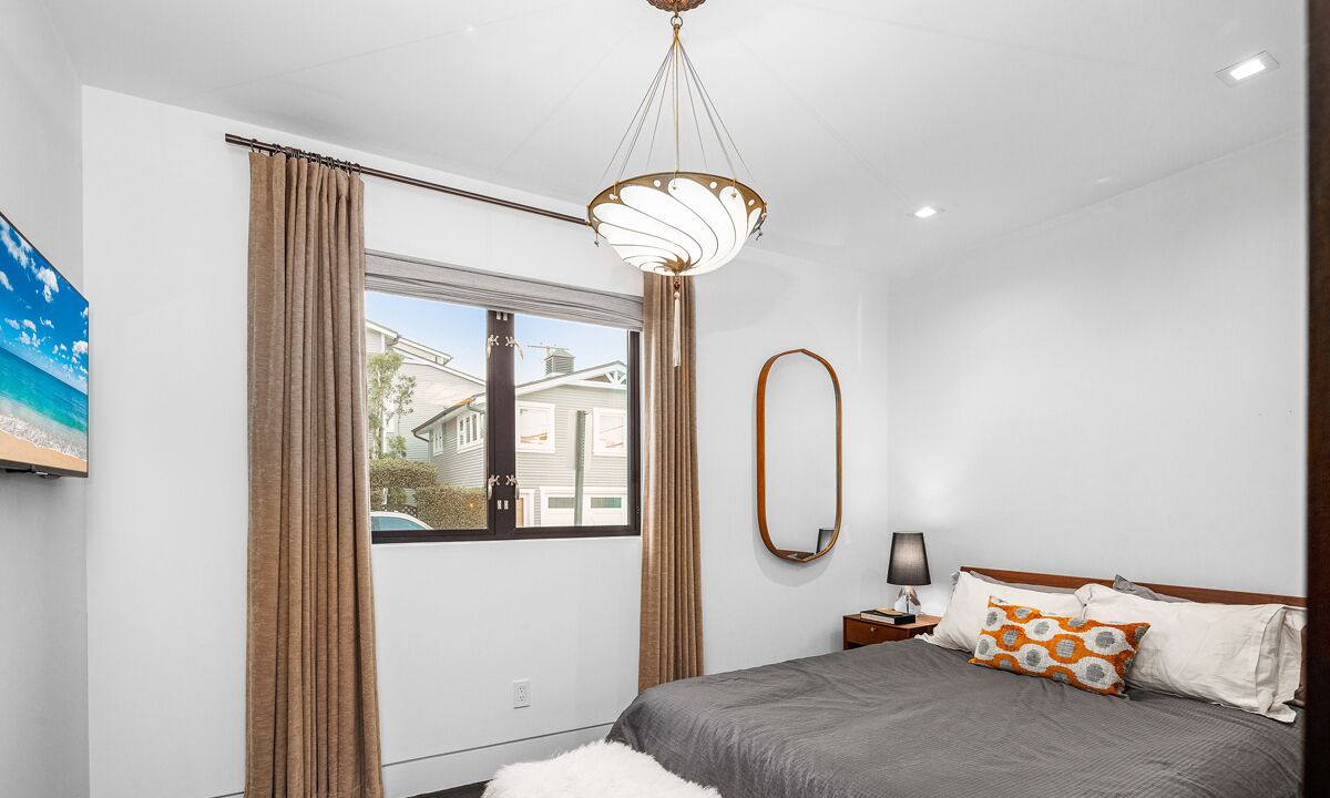 Photo of Bedroom in Balboa Island