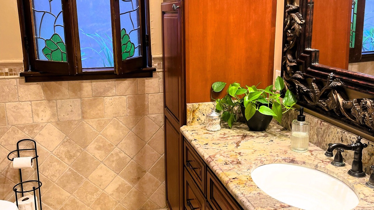 Photo of Bathroom in Harbor