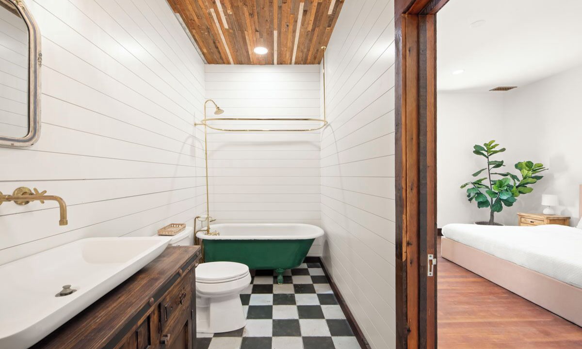 Photo of Bathroom in Lompoc