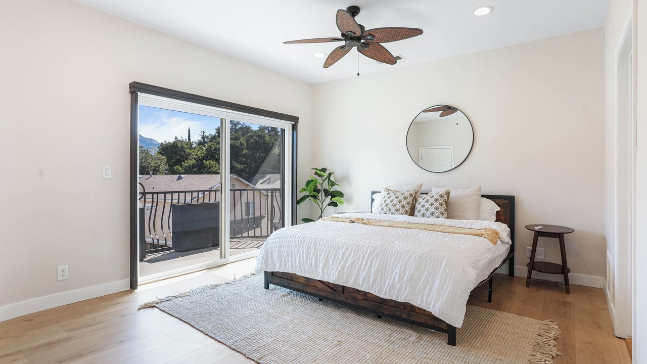 Photo of Bedroom in Crescenta Highlands