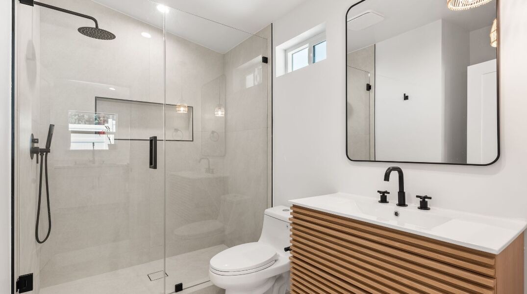 Photo of Bathroom in Woodland Hills