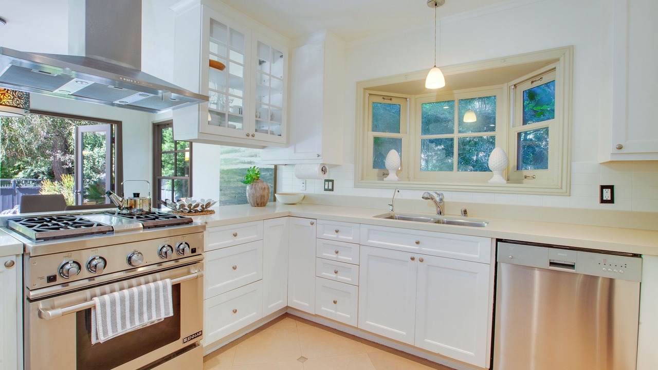 Photo of Kitchen in Tri-West