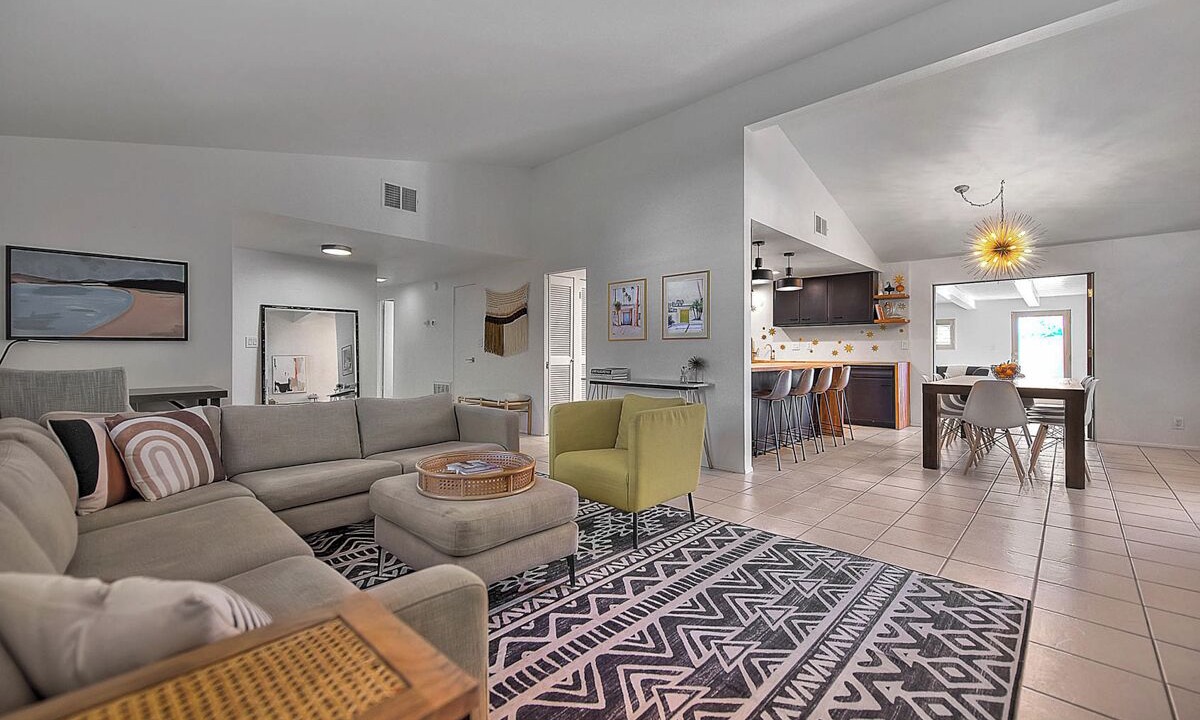 Photo of Livingroom in Sunrise Vista Chino