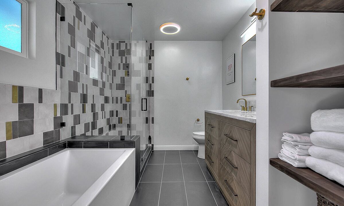 Photo of Bathroom in Sunrise Vista Chino