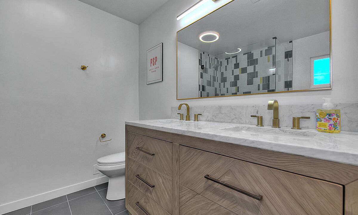 Photo of Bathroom in Sunrise Vista Chino