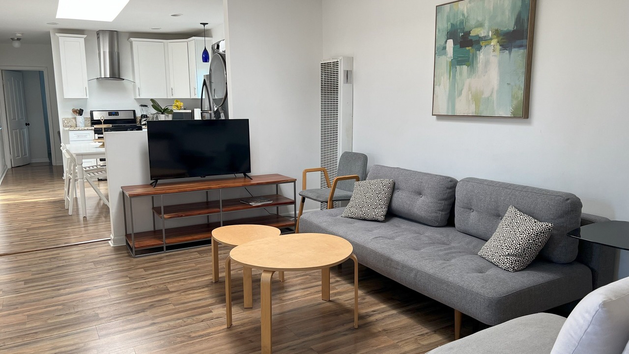 Photo of Livingroom in Lawndale