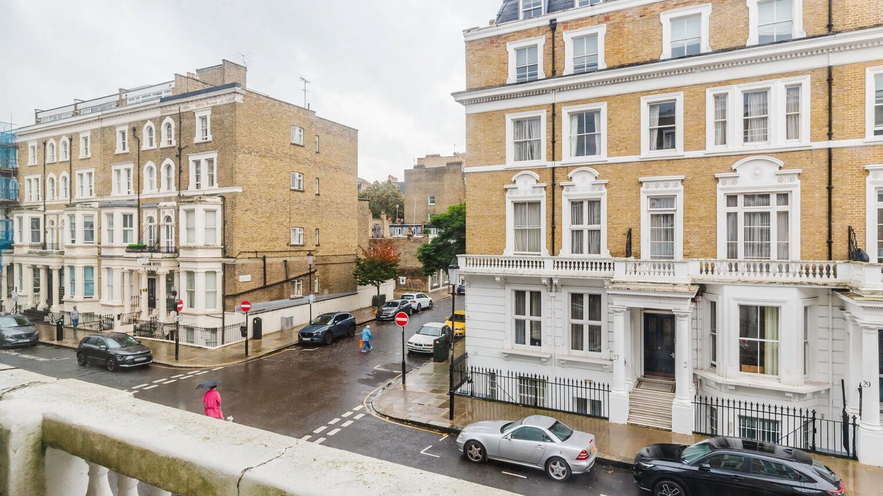 Photo of Outdoor in Earl's Court