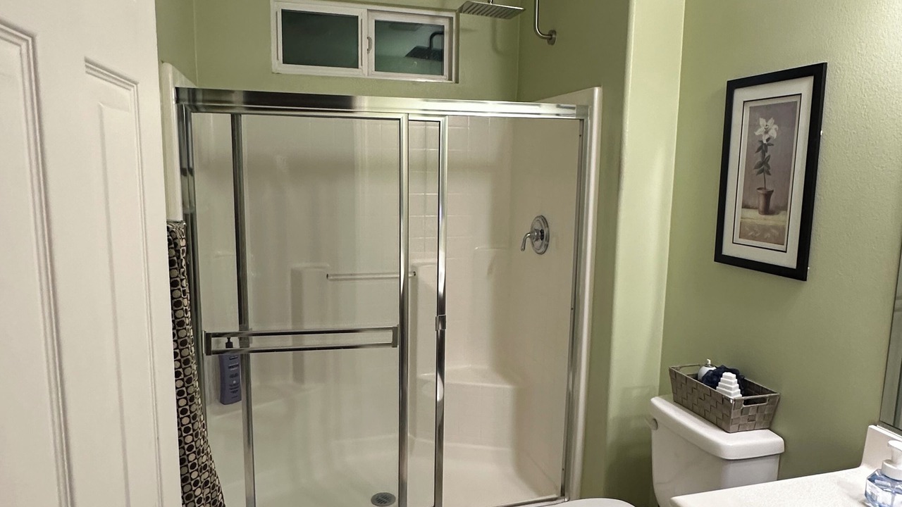 Photo of Bathroom in La Sierra