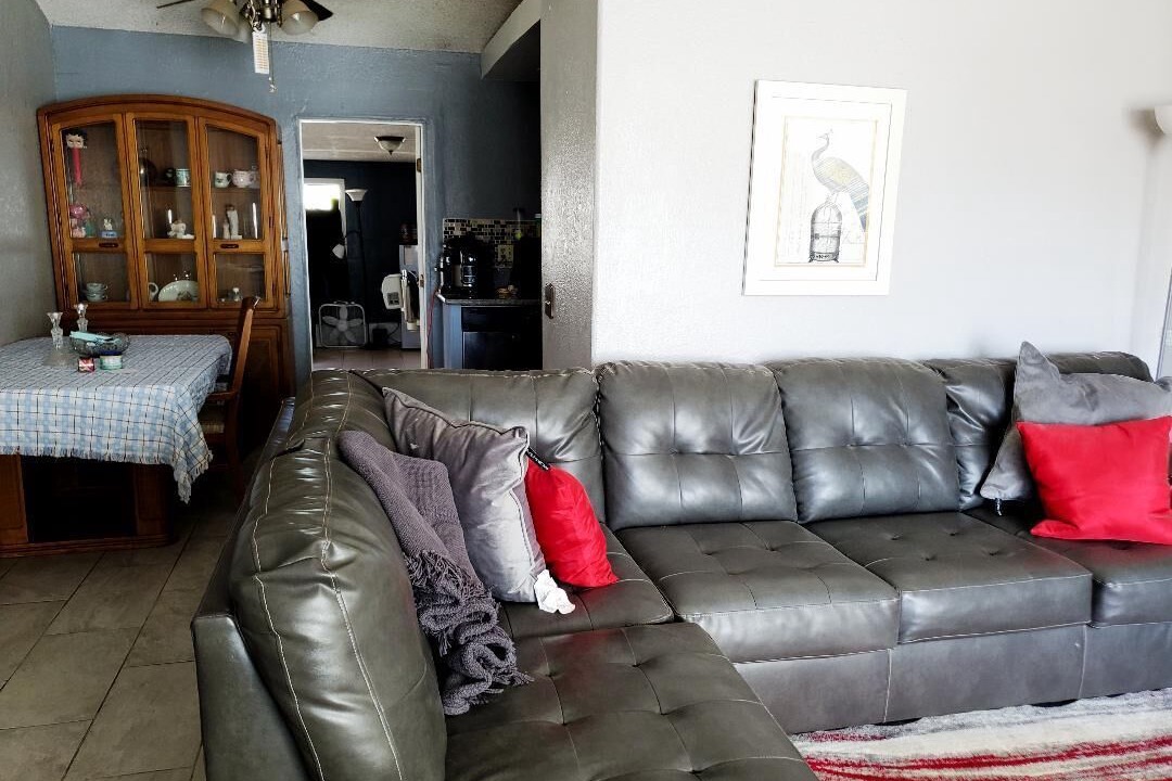 Photo of Livingroom in Palmdale