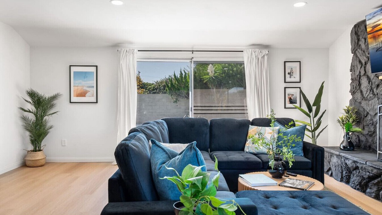 Photo of Livingroom in Clairemont