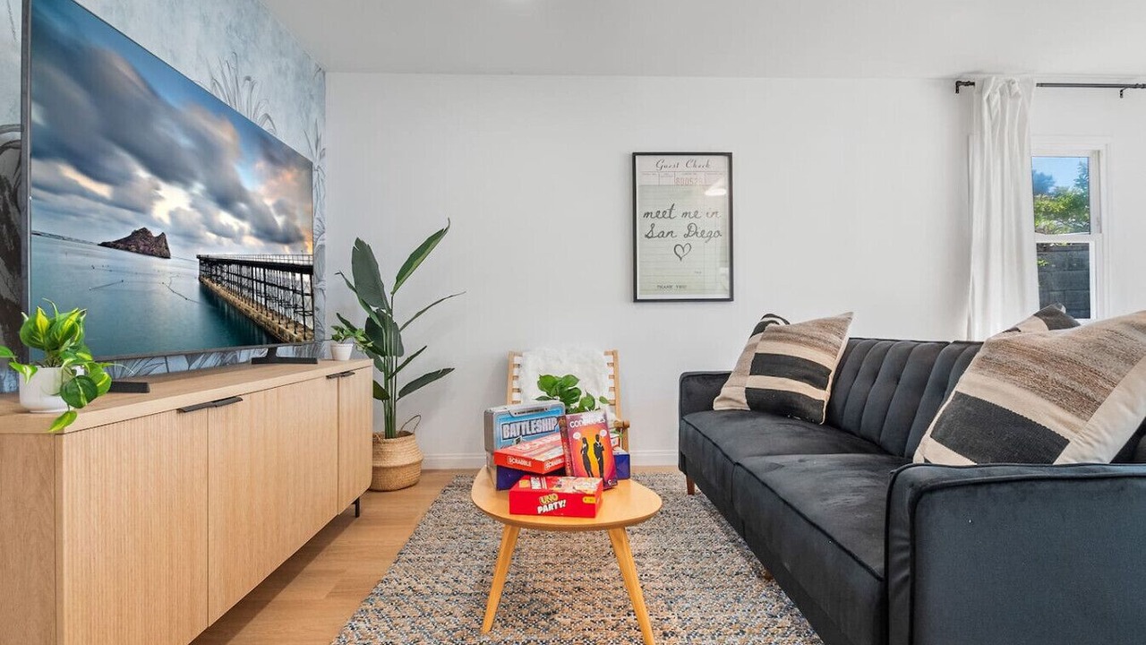 Photo of Livingroom in Clairemont