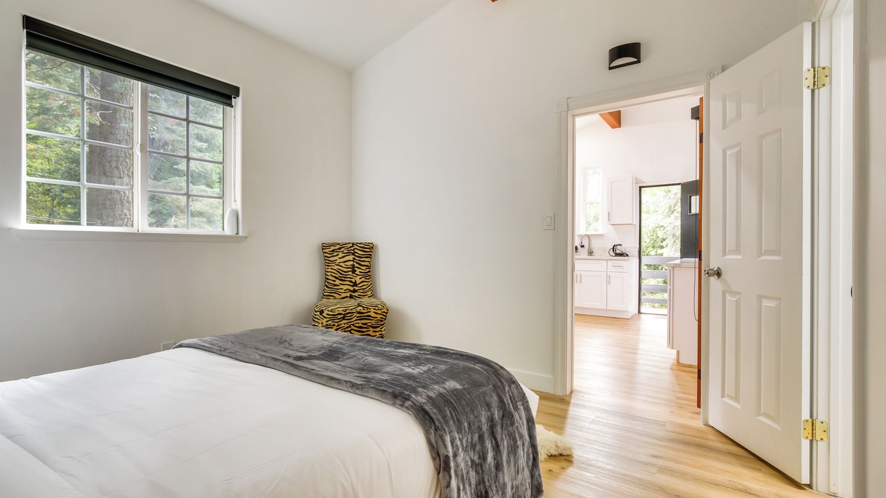 Photo of Bedroom in Arrowhead Villas
