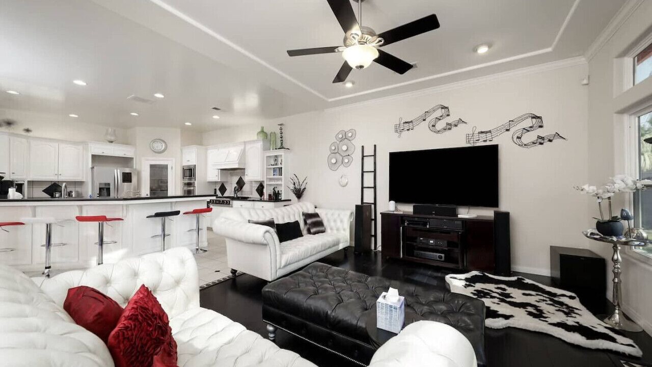 Photo of Livingroom in Rosedale