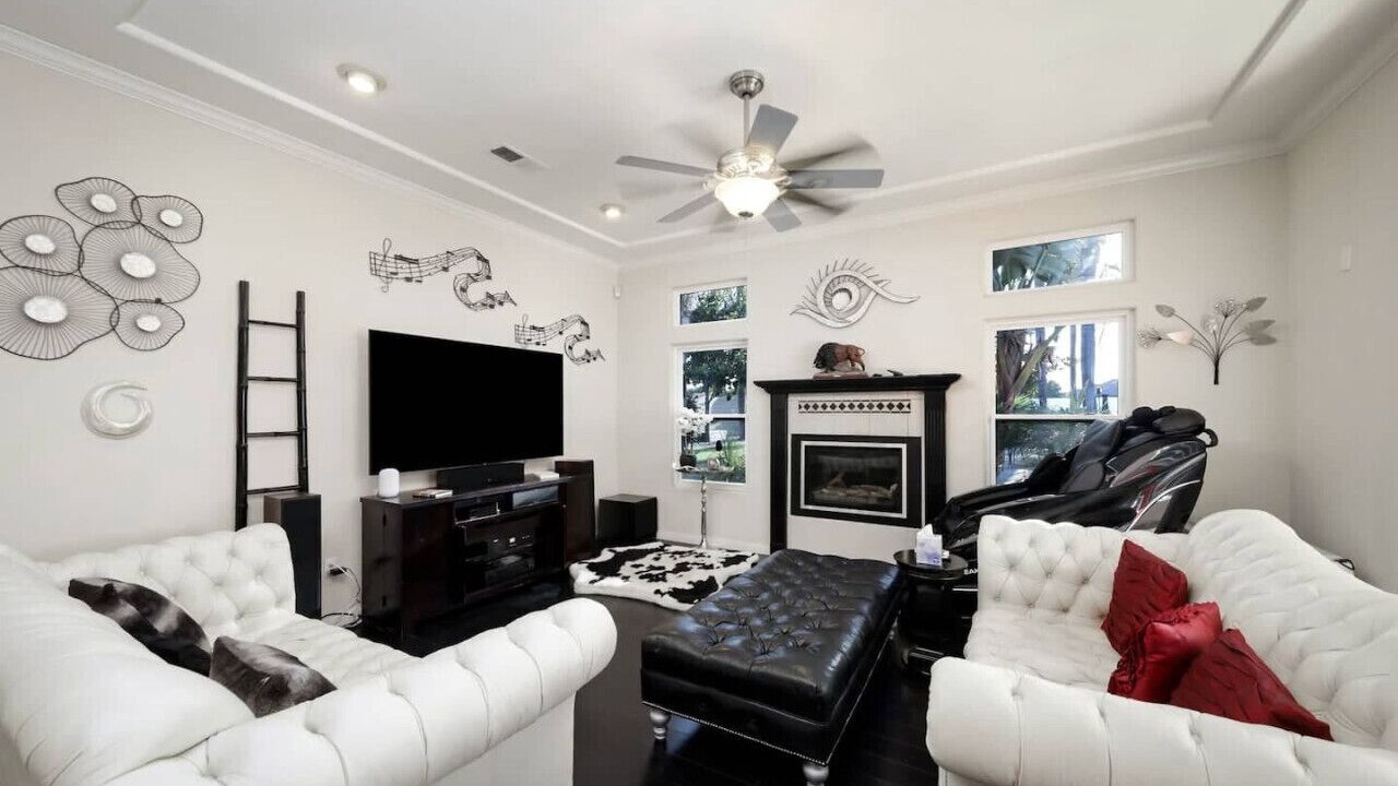 Photo of Livingroom in Rosedale