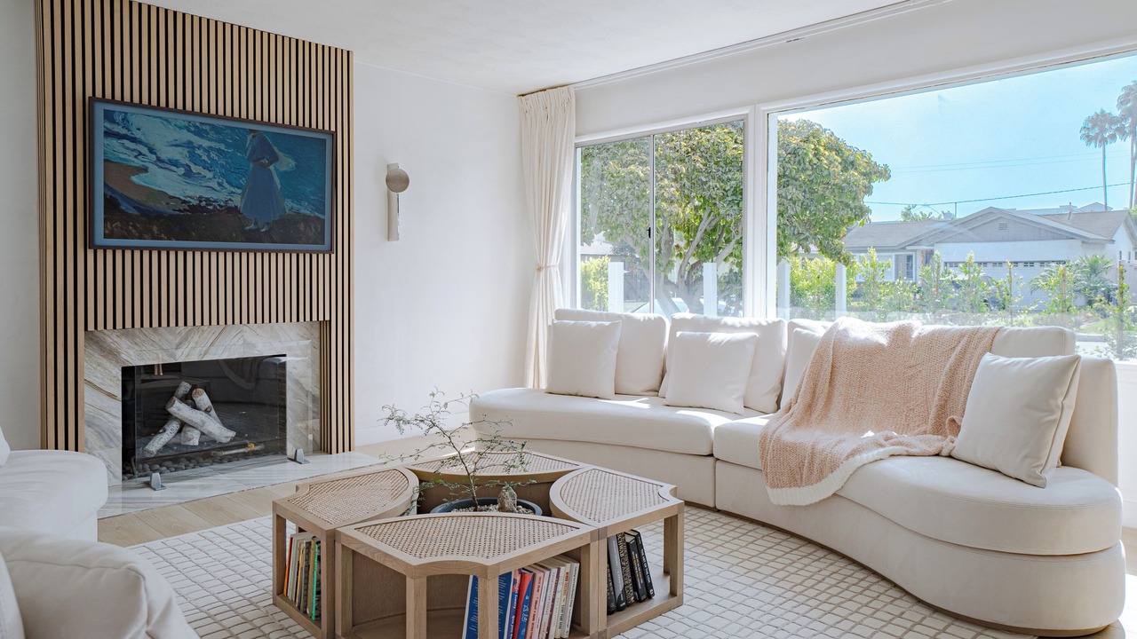 Photo of Livingroom in Del Rey