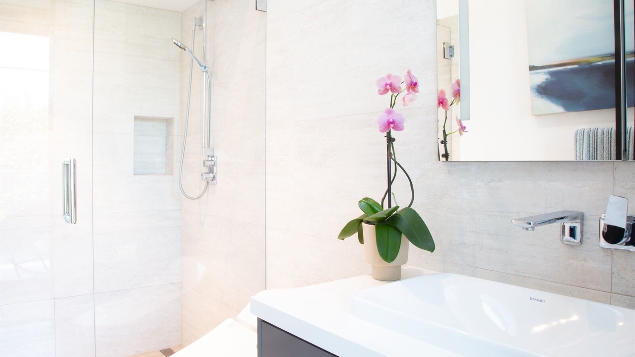 Photo of Bathroom in Olde Solana Beach