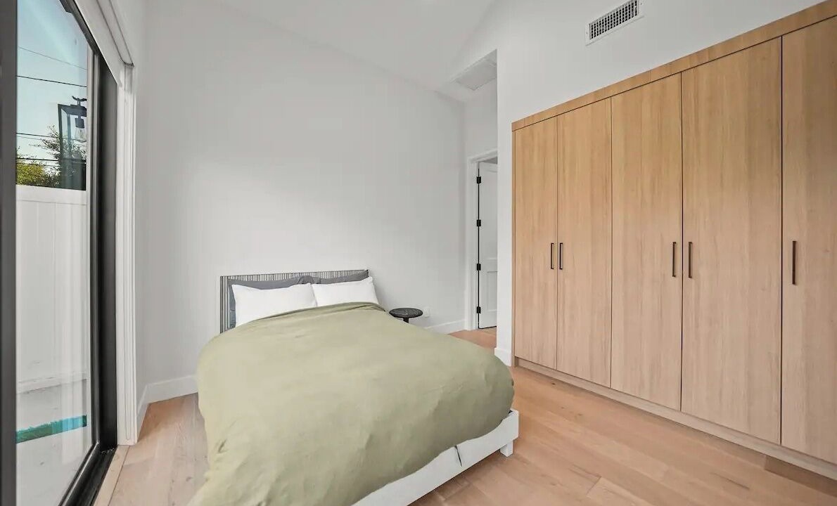 Photo of Bedroom in Sawtelle