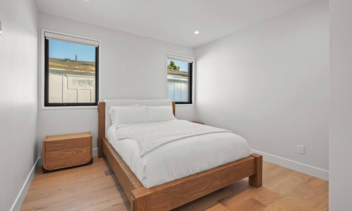 Photo of Bedroom in Sawtelle