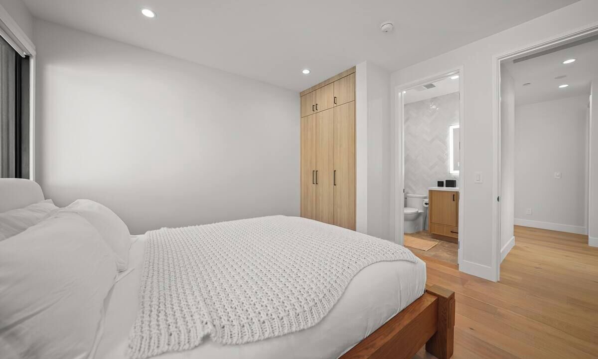 Photo of Bedroom in Sawtelle