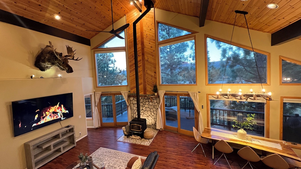 Photo of Livingroom in Whispering Forest