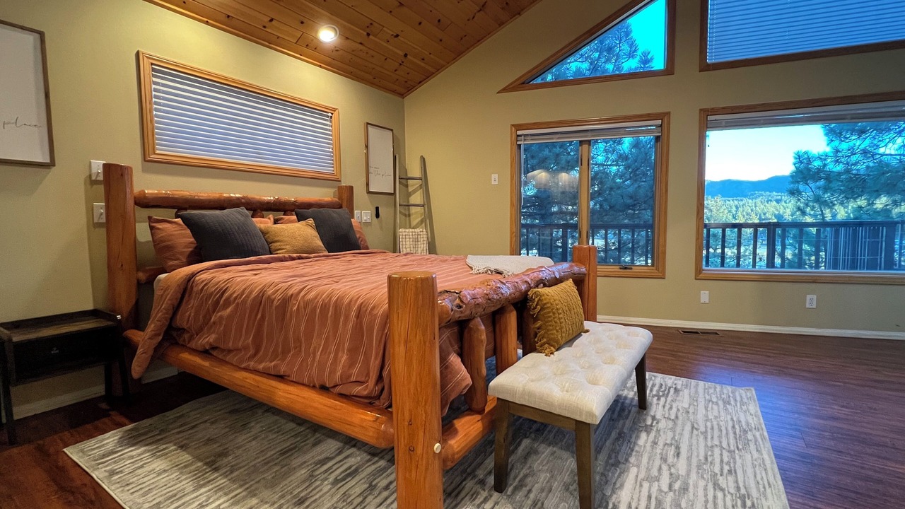 Photo of Bedroom in Whispering Forest
