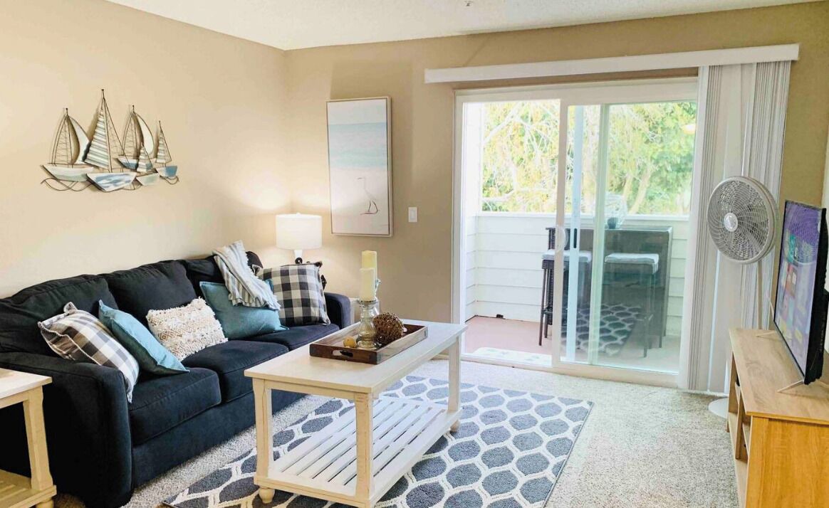 Photo of Livingroom in Cardiff-by-the-Sea