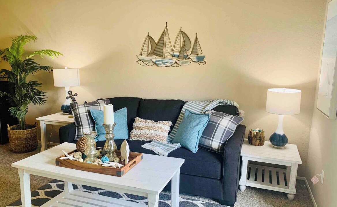 Photo of Livingroom in Cardiff-by-the-Sea