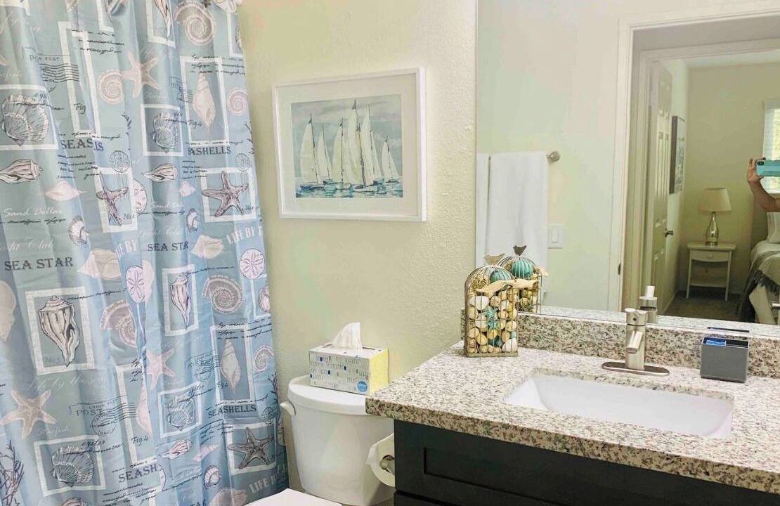 Photo of Bathroom in Cardiff-by-the-Sea