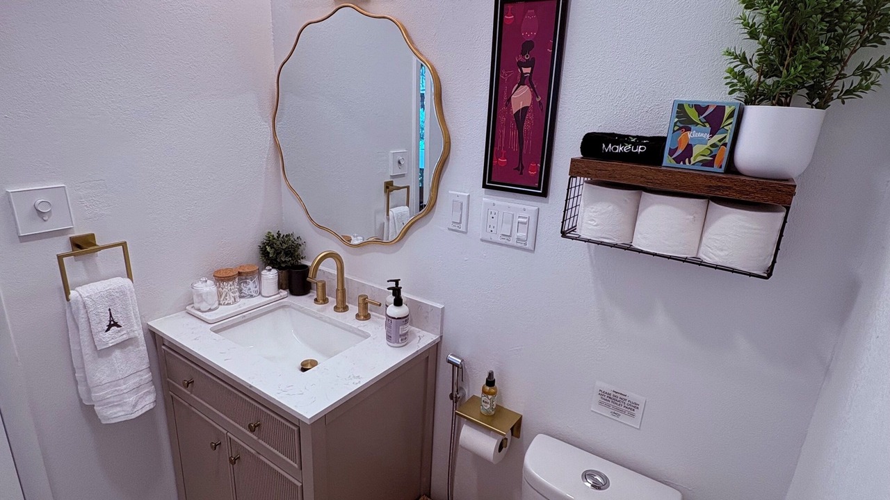 Photo of Bathroom in Groveland