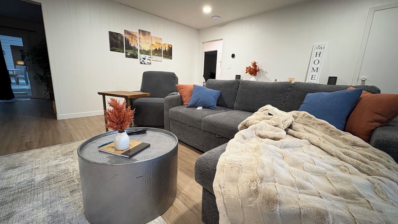 Photo of Bedroom in Groveland