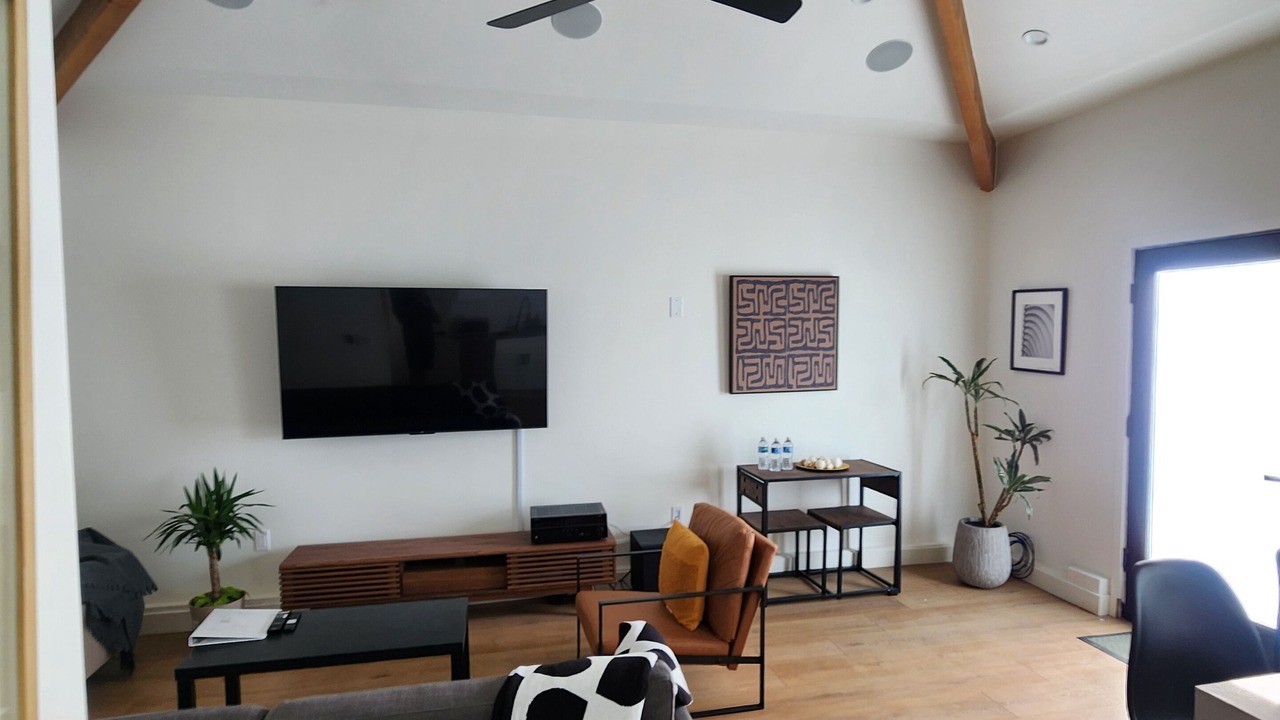 Photo of Livingroom in Ladera Heights