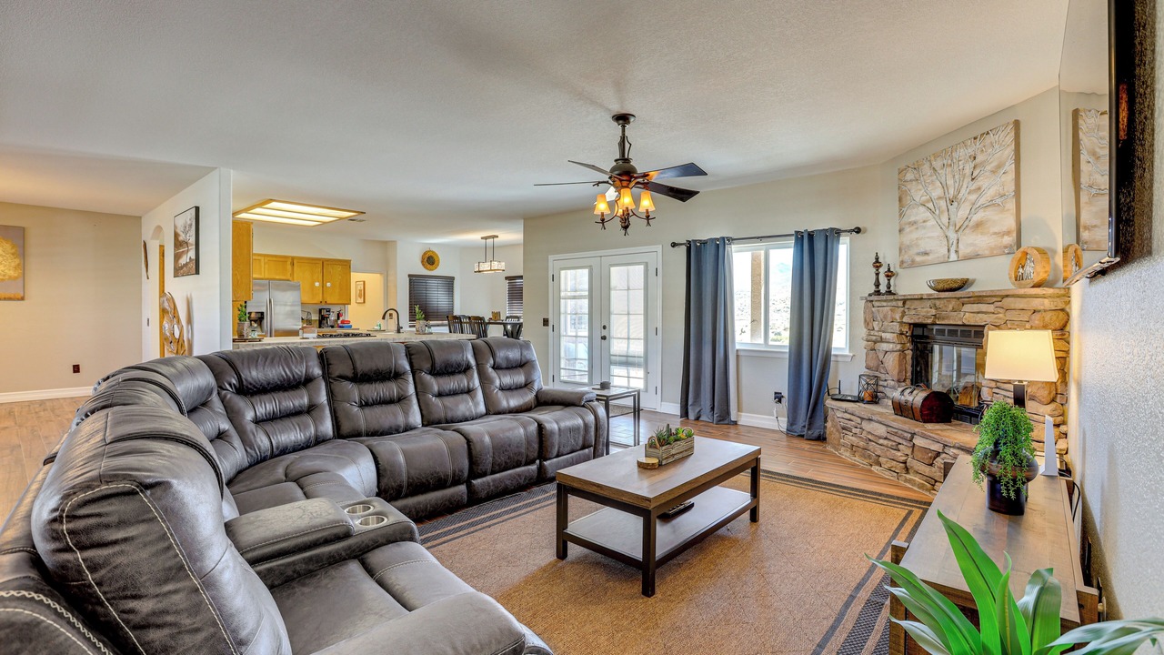 Photo of Livingroom in Hesperia