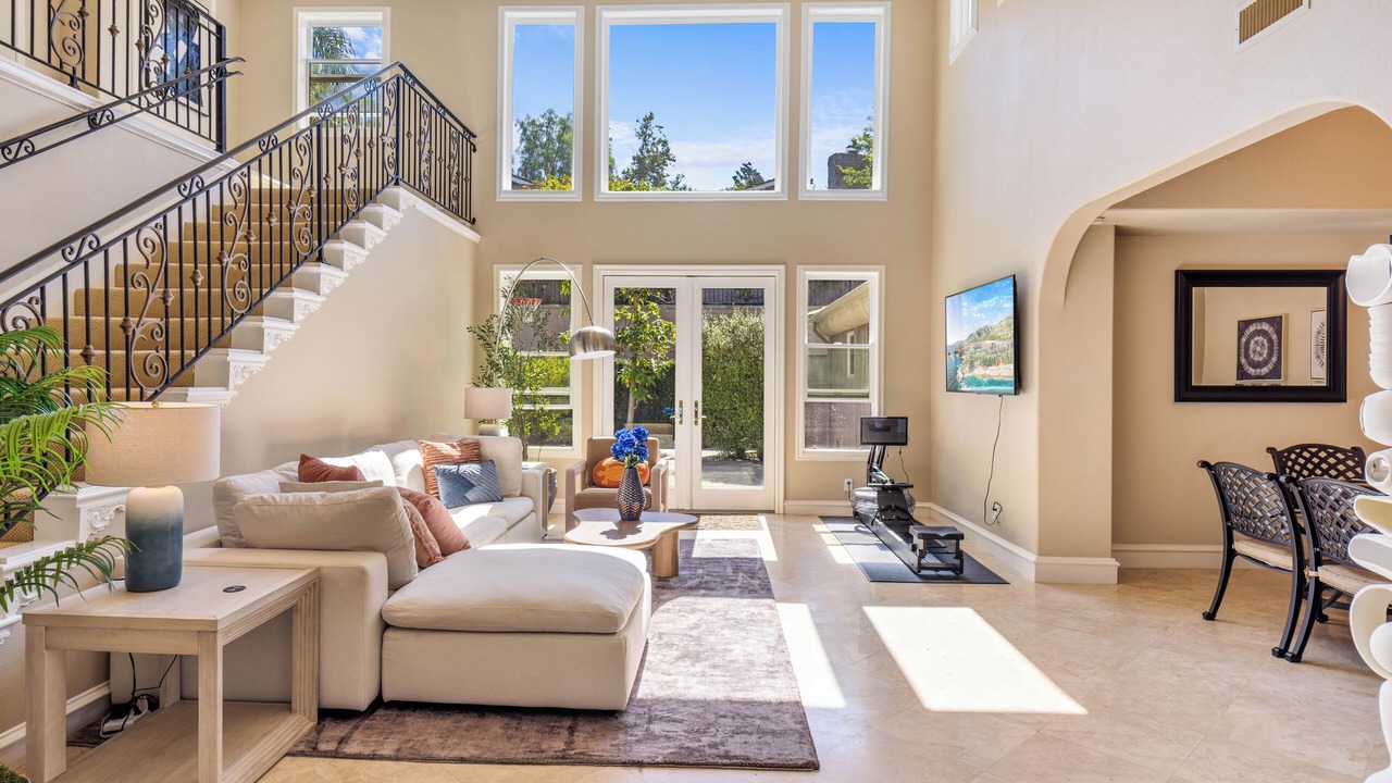 Photo of Livingroom in Cowan Heights