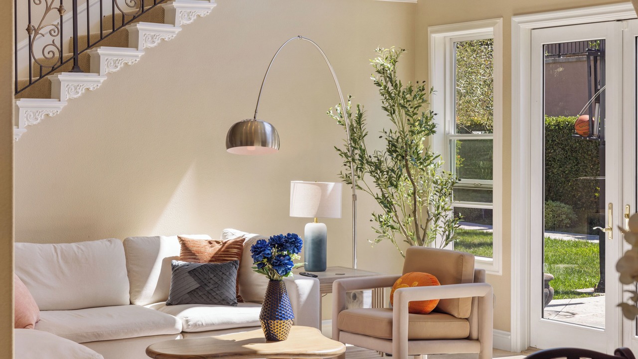 Photo of Livingroom in Cowan Heights