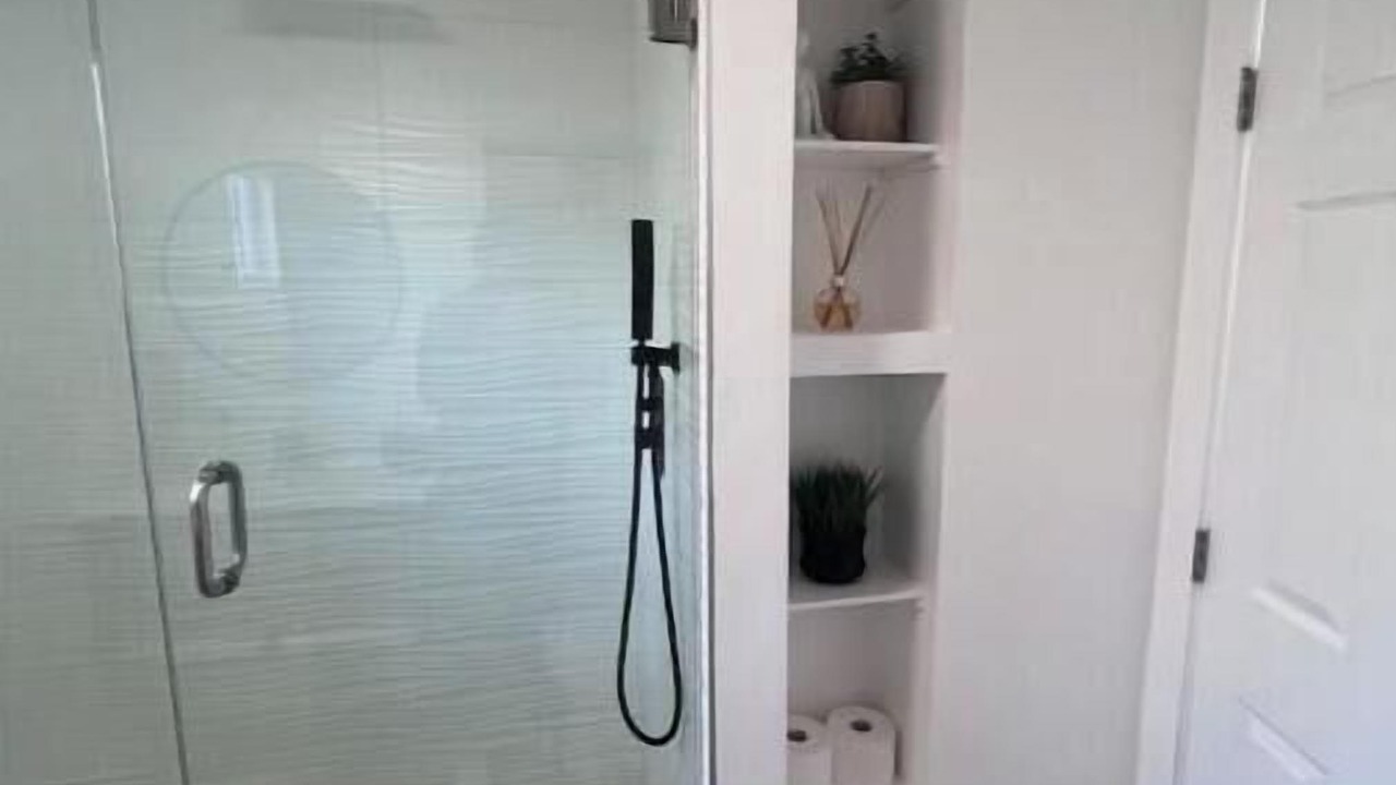 Photo of Bathroom in Northwest Anaheim