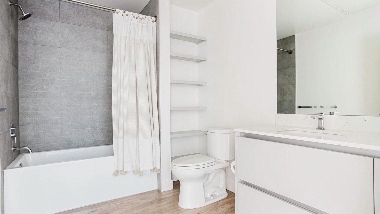 Photo of Bathroom in East Pasadena