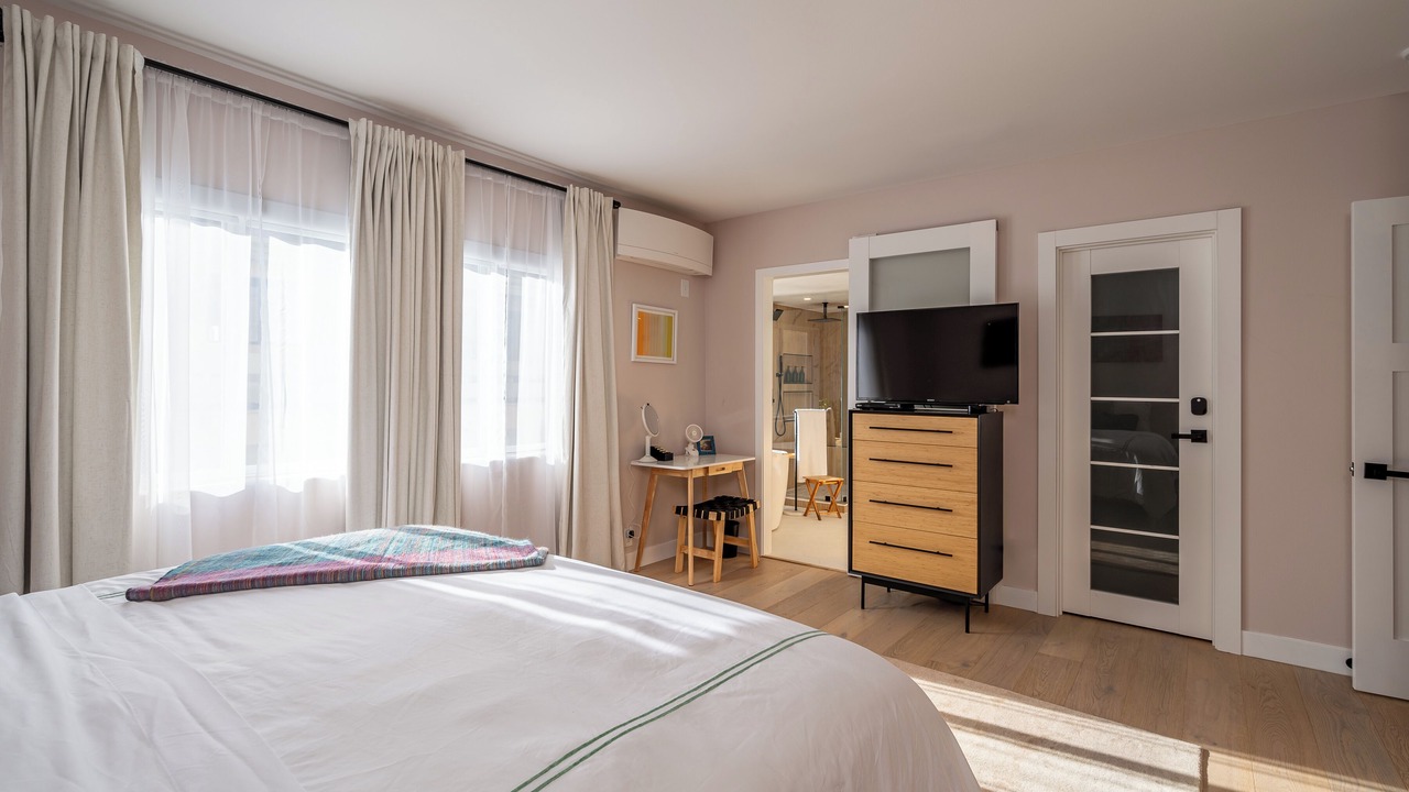 Photo of Bedroom in Hermosa Beach