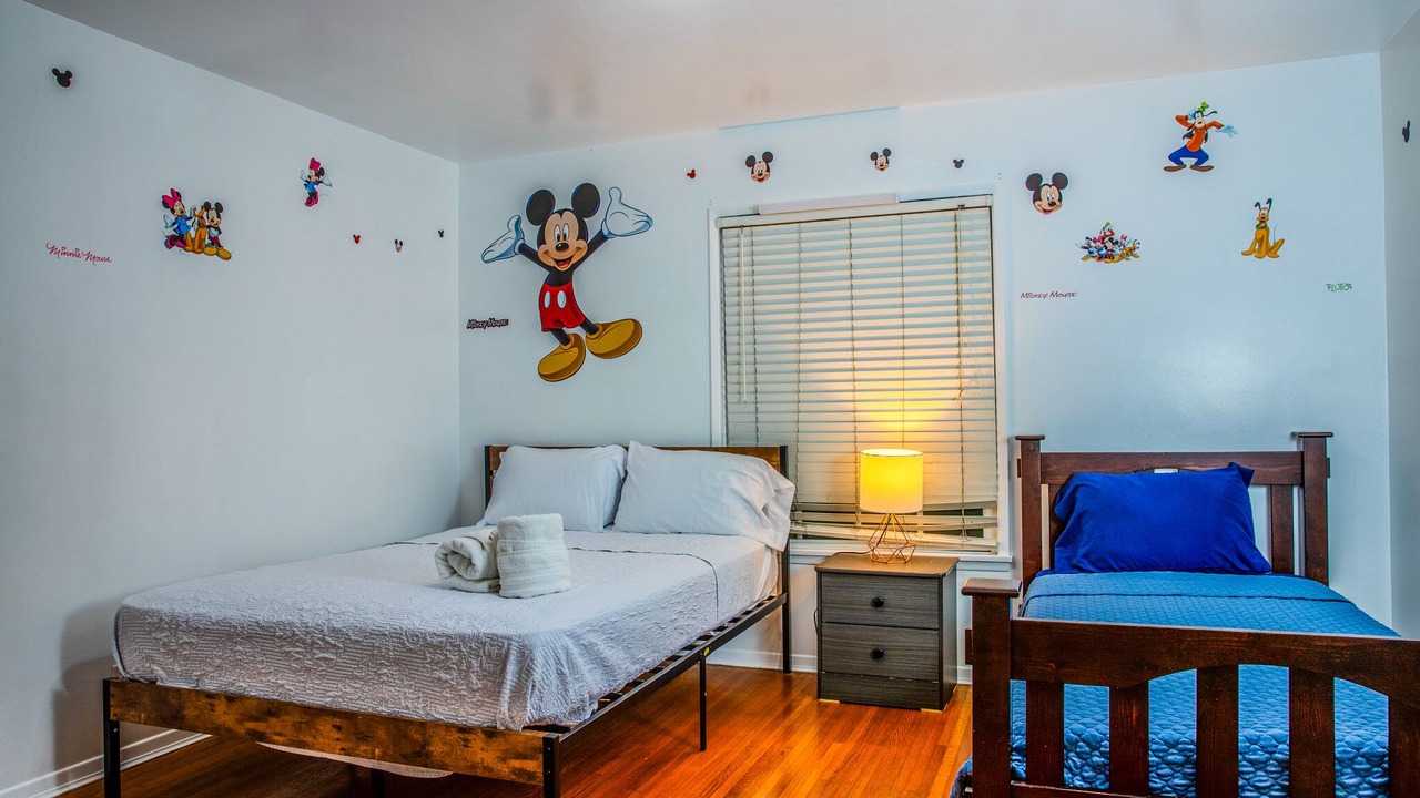 Photo of Bedroom in Midway City